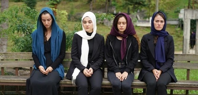 Турецкий сериал Истерзанная /  Ты расскажи, Карадениз 55 серия