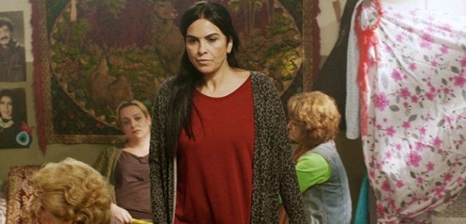 Турецкий сериал Вдребезги 17 серия