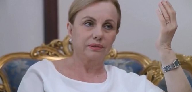 Турецкий сериал Раненые птицы 44 серия