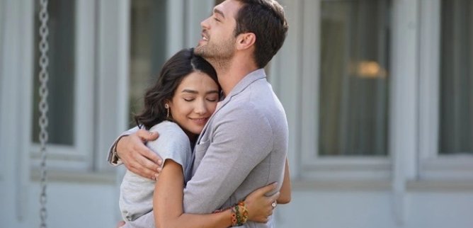 Турецкий сериал Повсюду ты / Везде ты 18 серия
