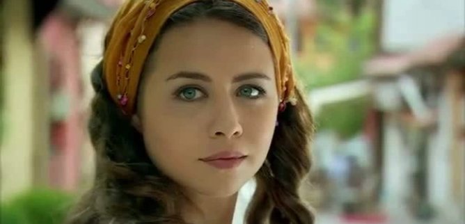 Турецкий сериал Одинокие сердца 1 серия