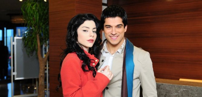 Турецкий сериал Маленькие тайны 1 серия