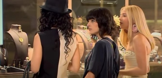 Турецкий сериал Маленькие тайны 9 серия