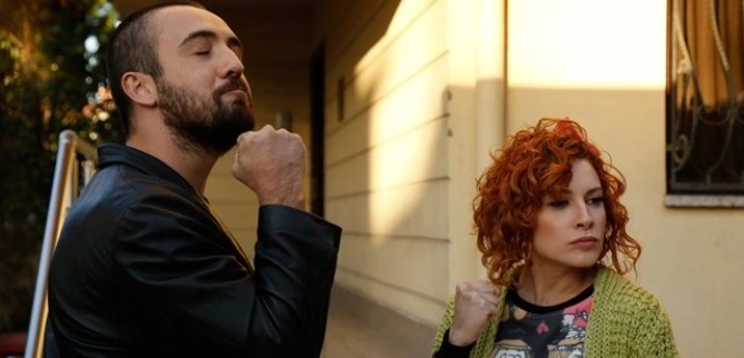 Турецкий сериал Любовь назло 23 серия