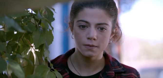 Турецкий сериал Раненые птицы 144 серия