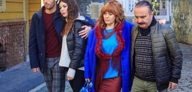 Турецкий сериал Кто из нас не любил? 109 серия