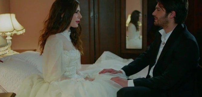 Турецкий сериал Кто из нас не любил? 113 серия