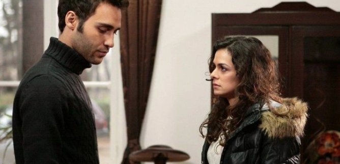 Турецкий сериал Красная косынка 21 серия