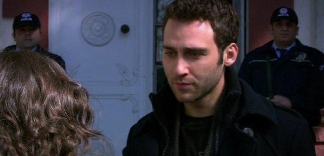 Турецкий сериал Красная косынка 24 серия