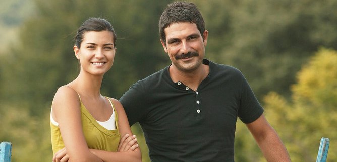 Турецкий сериал Под сенью лип 1 серия