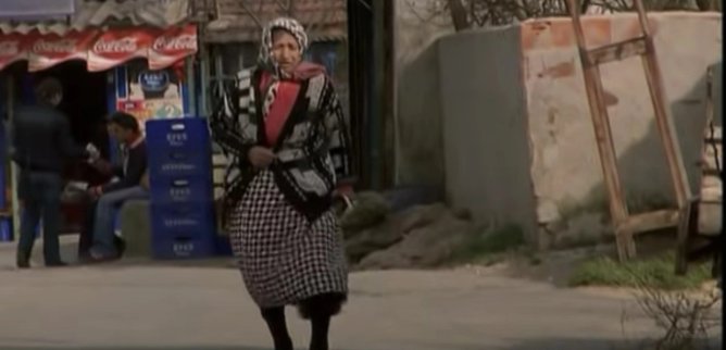 Турецкий сериал Под сенью лип 69 серия
