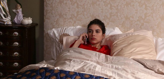 Турецкий сериал Белая ложь 1 серия