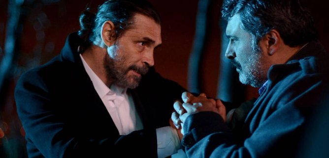 Турецкий сериал Он &mdash; легенда 3 серия