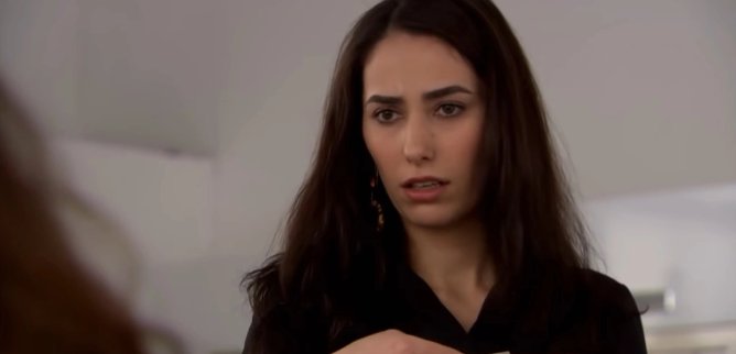 Турецкий сериал Любовь сжигает 17 серия